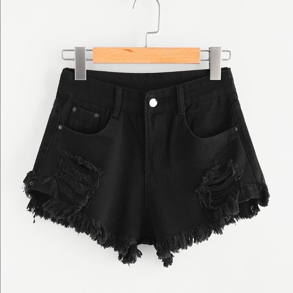 black frayed shorts
